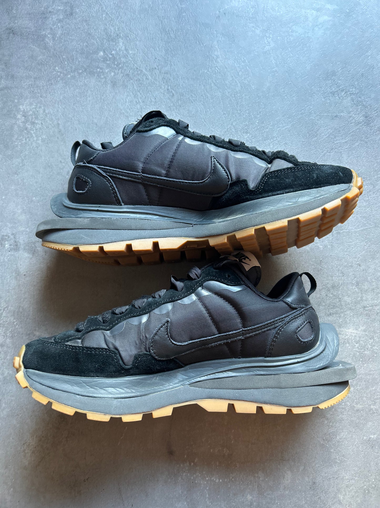 Vaporwaffle Sacai Black Gum