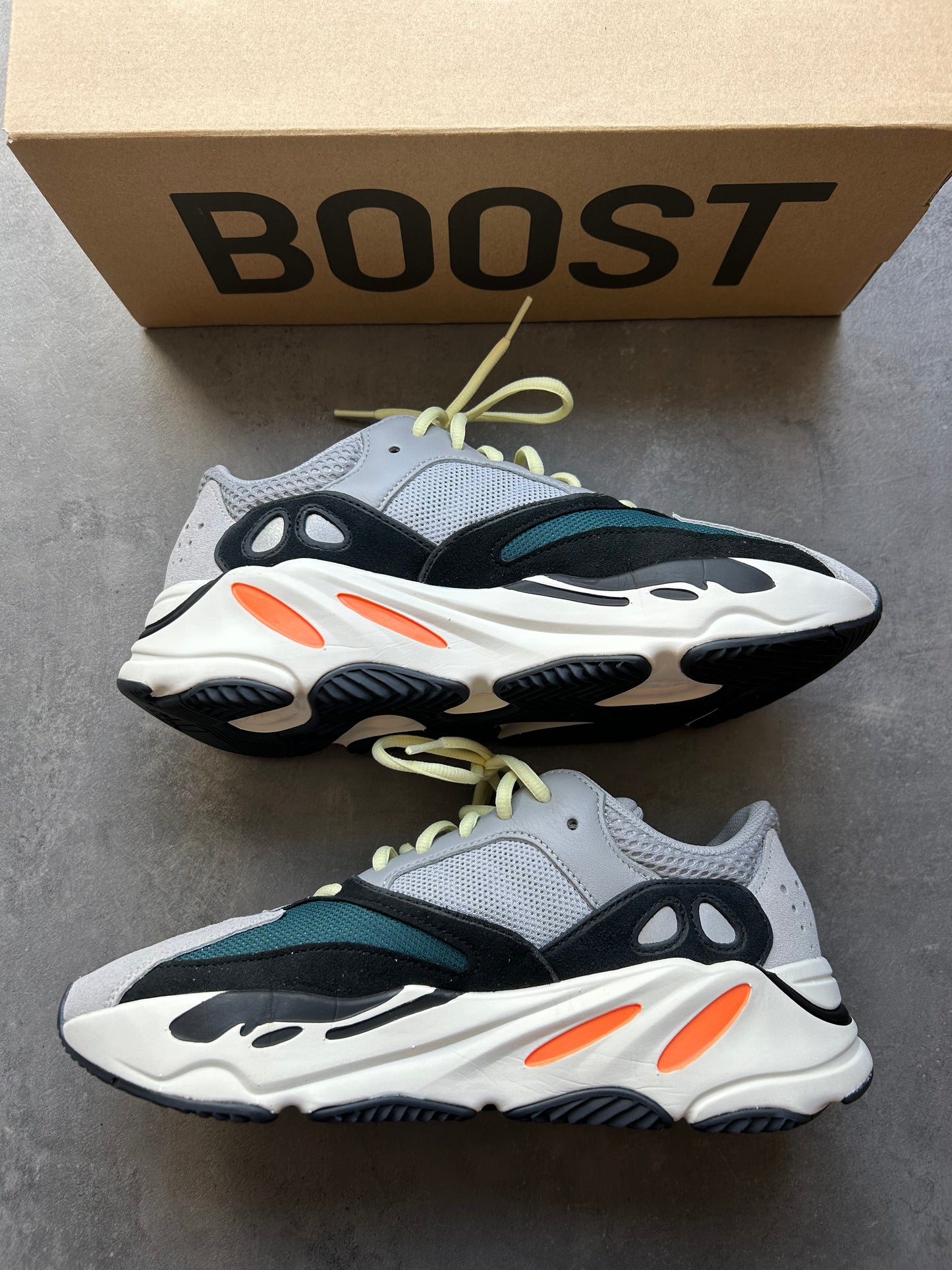 Yeezy 700 Wave Runner