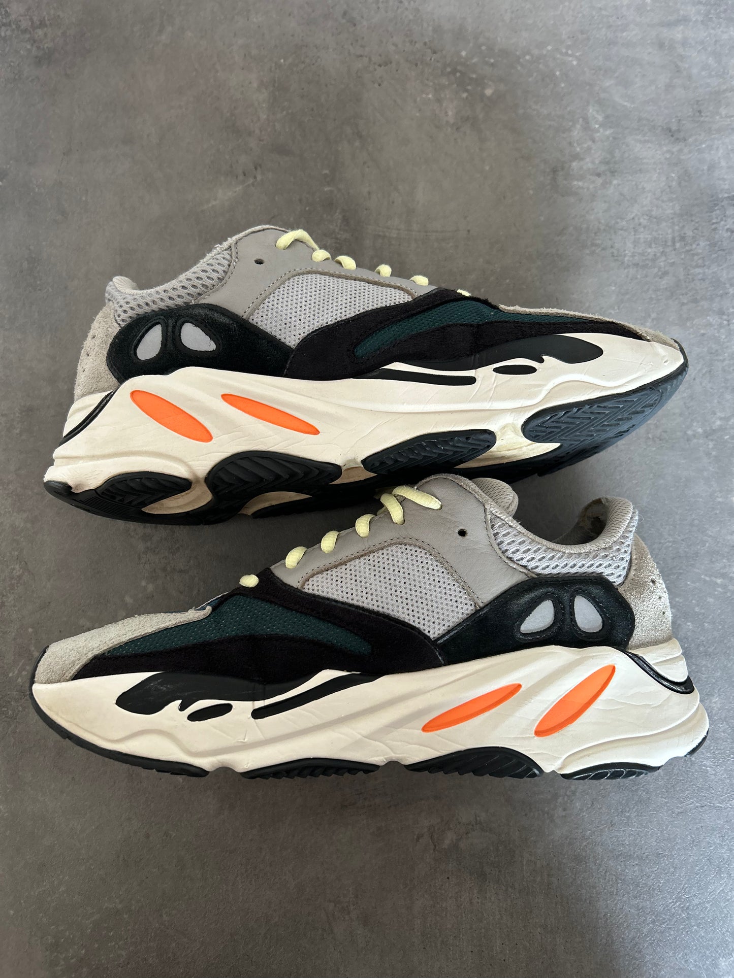 Yeezy 700 Wave Runner