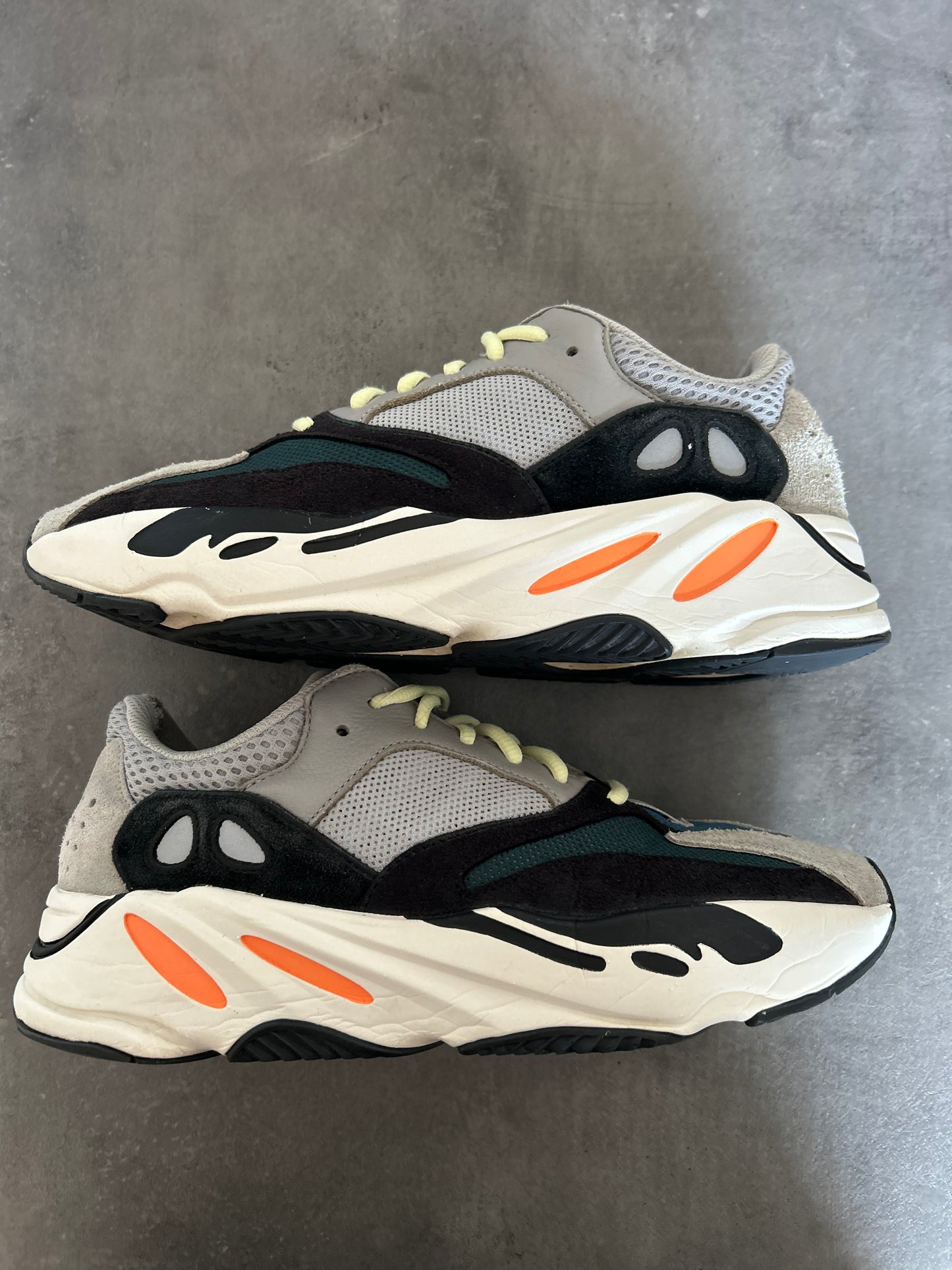 Yeezy 700 Wave Runner