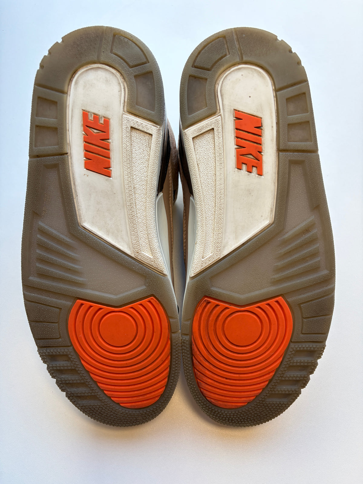 Jordan 3 JTH - Taille 43