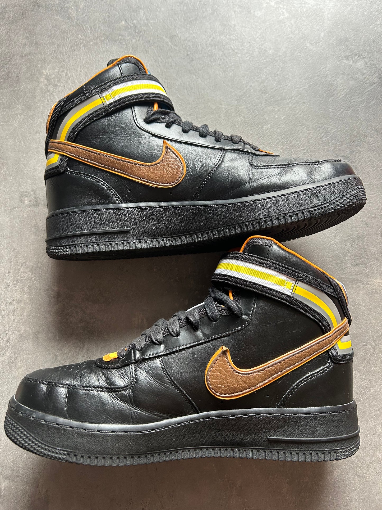 Air Force 1 Mid Tisci Black