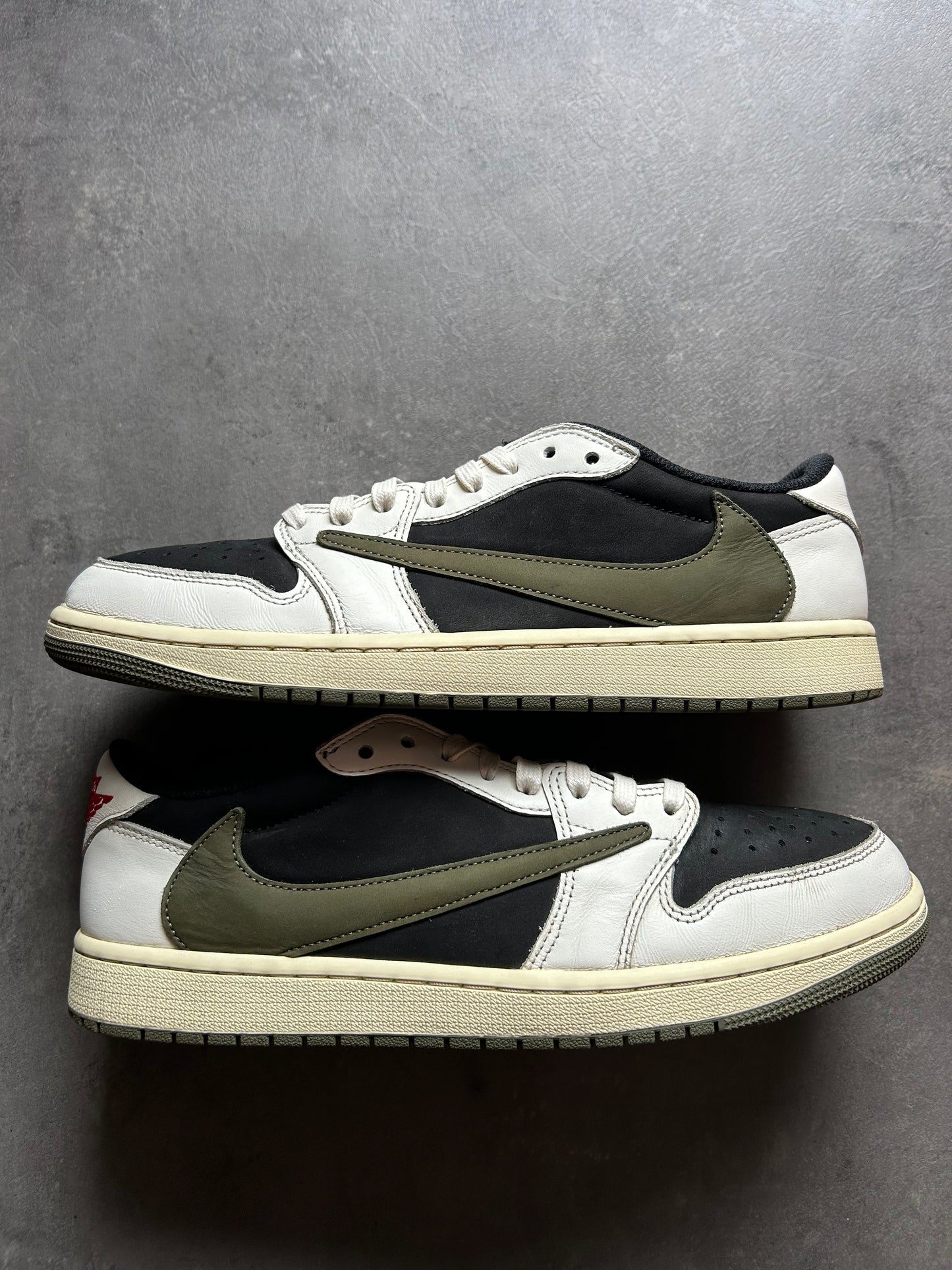 Jordan 1 Travis Scott Olive