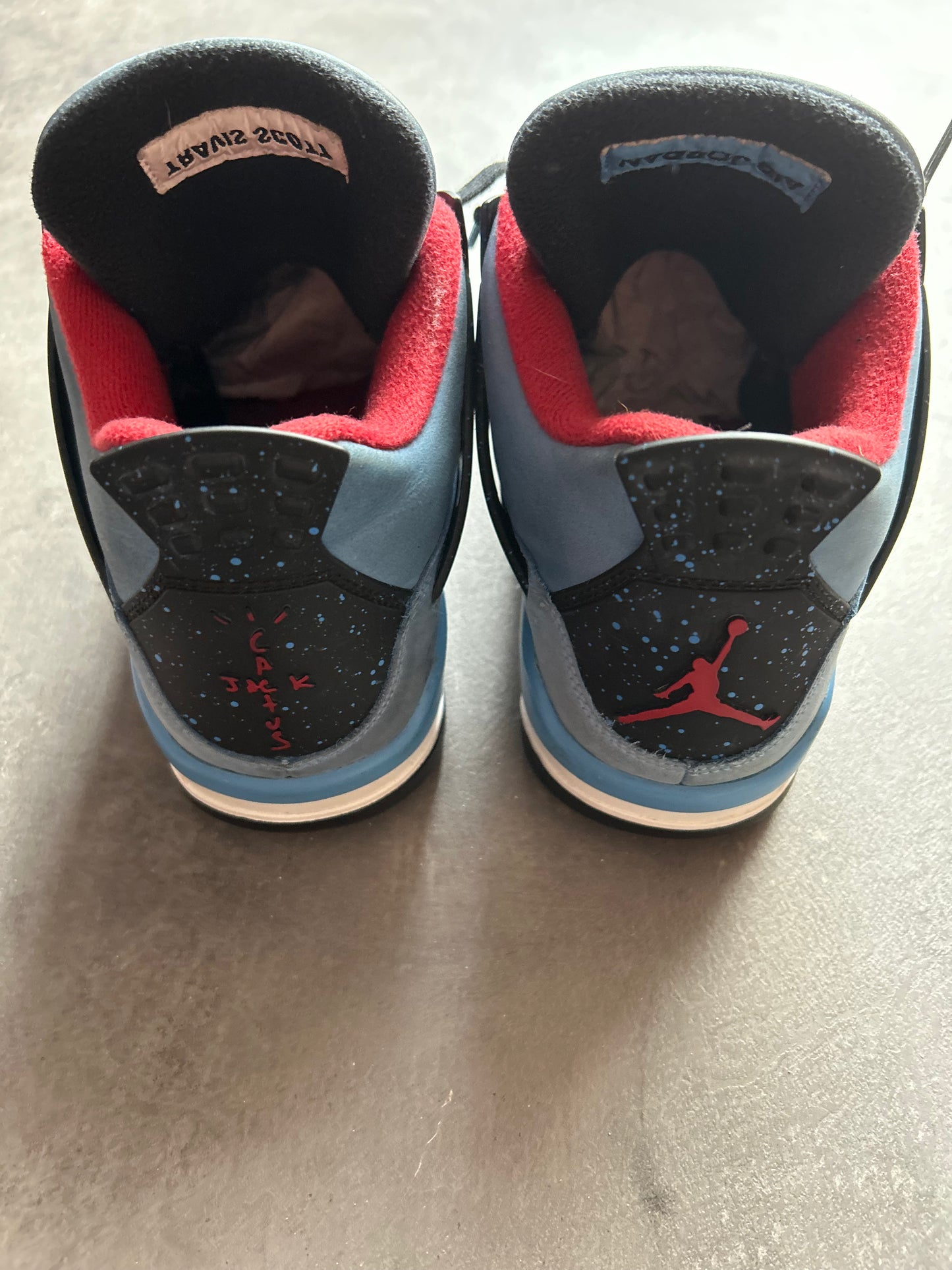 Jordan 4 Travis Scott