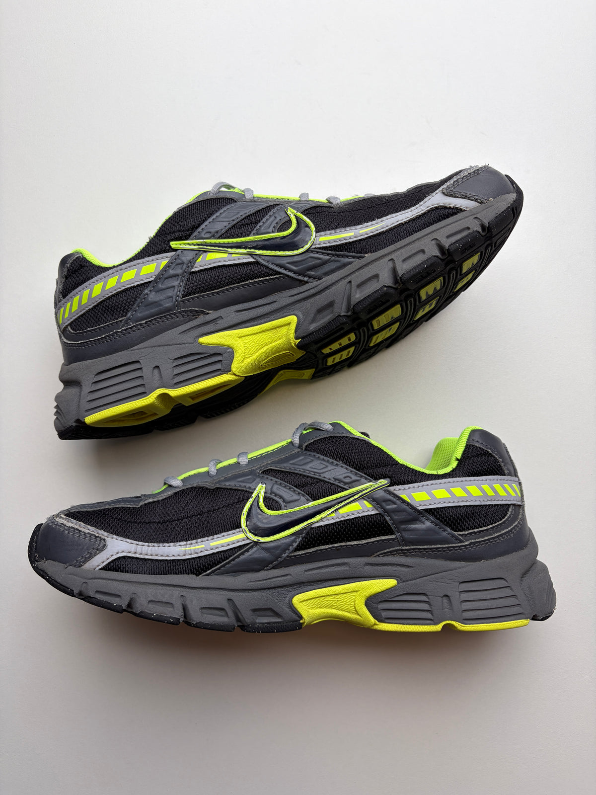 Nike Initiator Gris Noir Volt - Taille 42