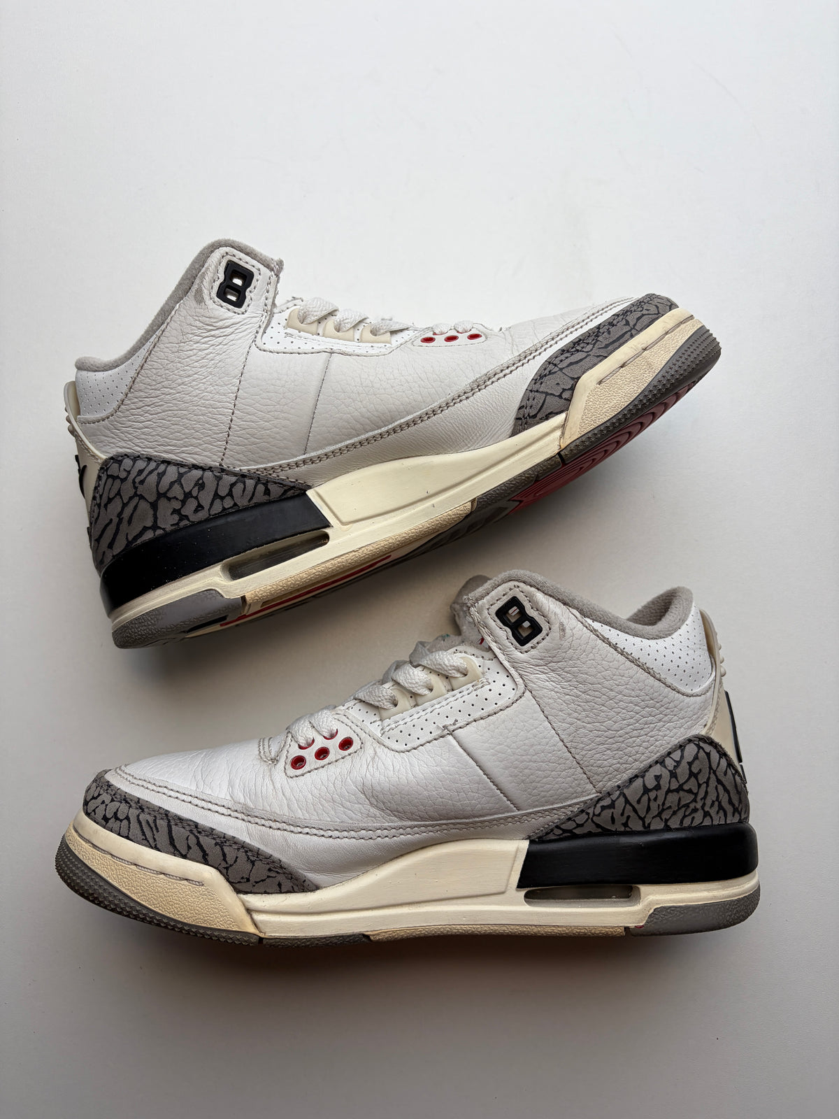 Jordan 3 White Cement Reimagined  GS - Taille 38,5