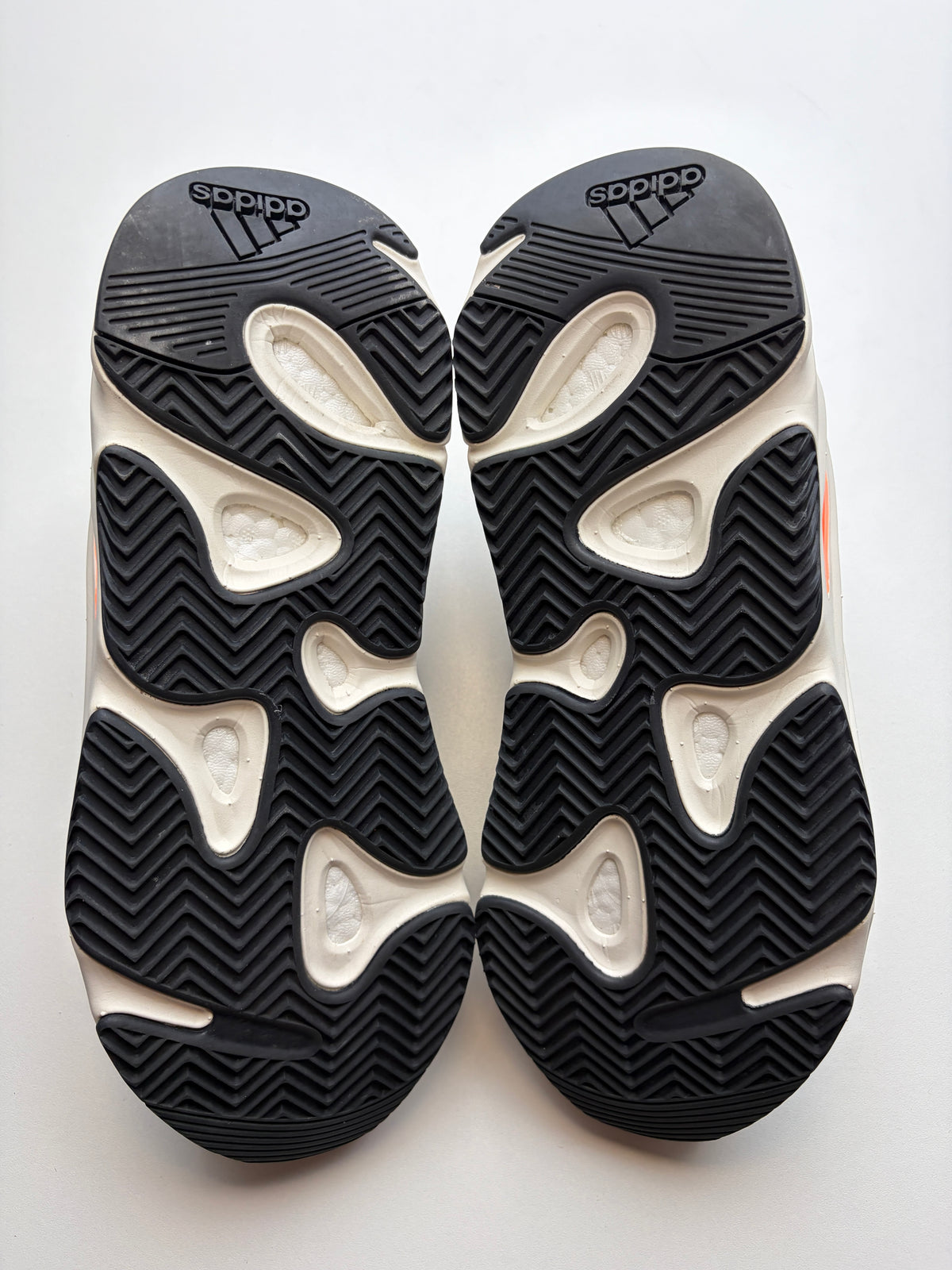 Yeezy Boost 700 Wave Runner - Taille 43 1/3