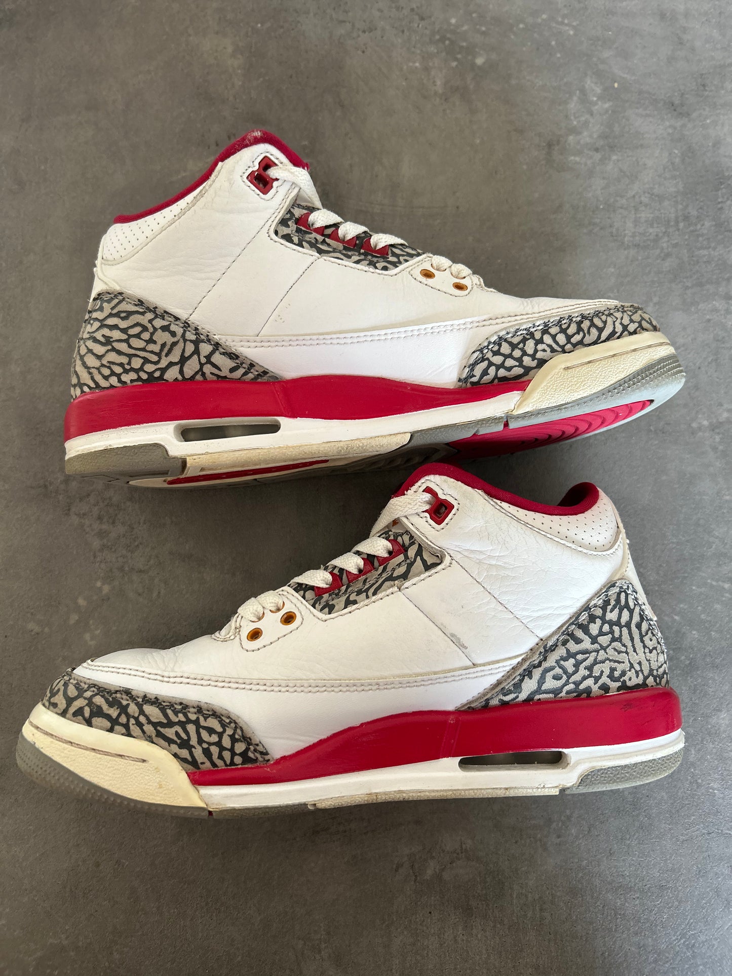 Jordan 3 Cardinal Red