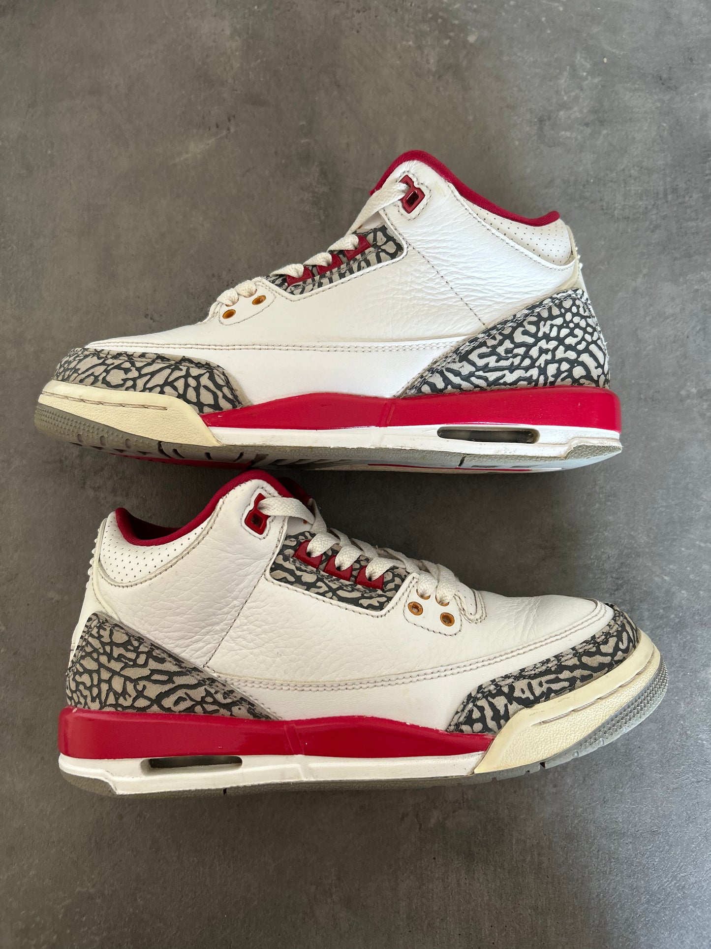 Jordan 3 Cardinal Red