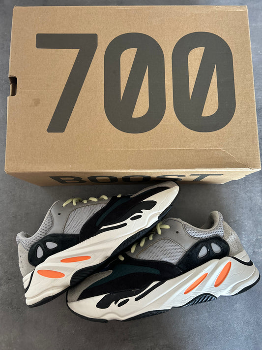 Yeezy 700 Wave Runner