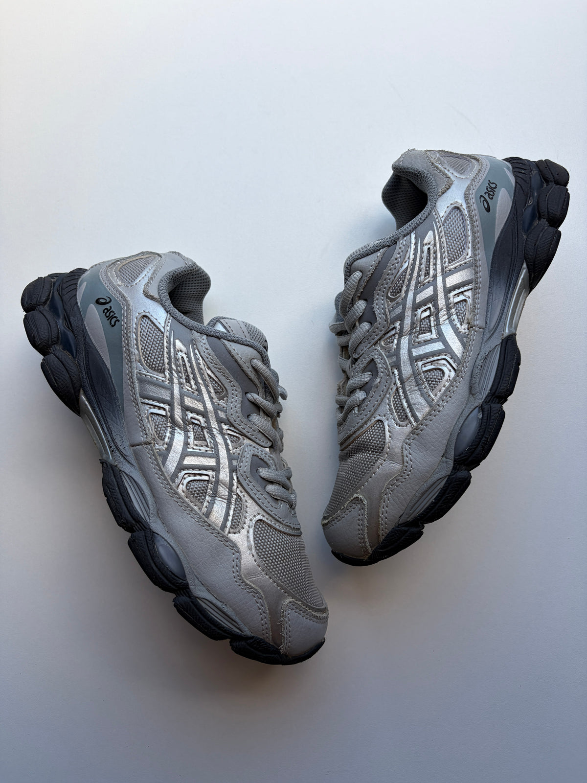 Asics GEl NYC Gris Roche - Taille 38