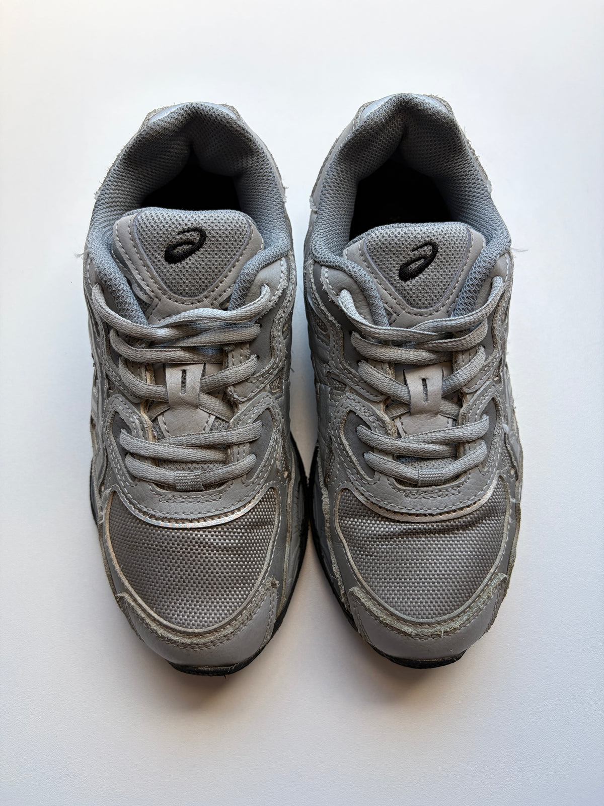 Asics GEl NYC Gris Roche - Taille 38