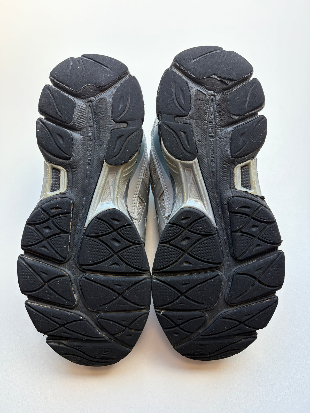 Asics GEl NYC Gris Roche - Taille 38