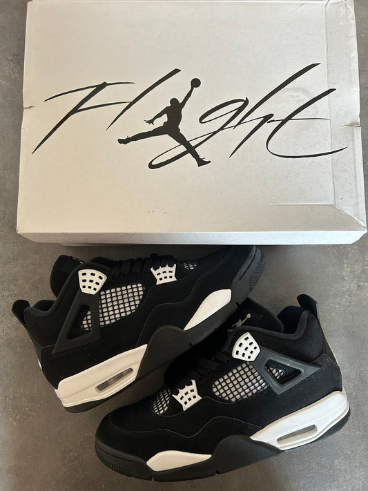 Jordan 4 White Thunder
