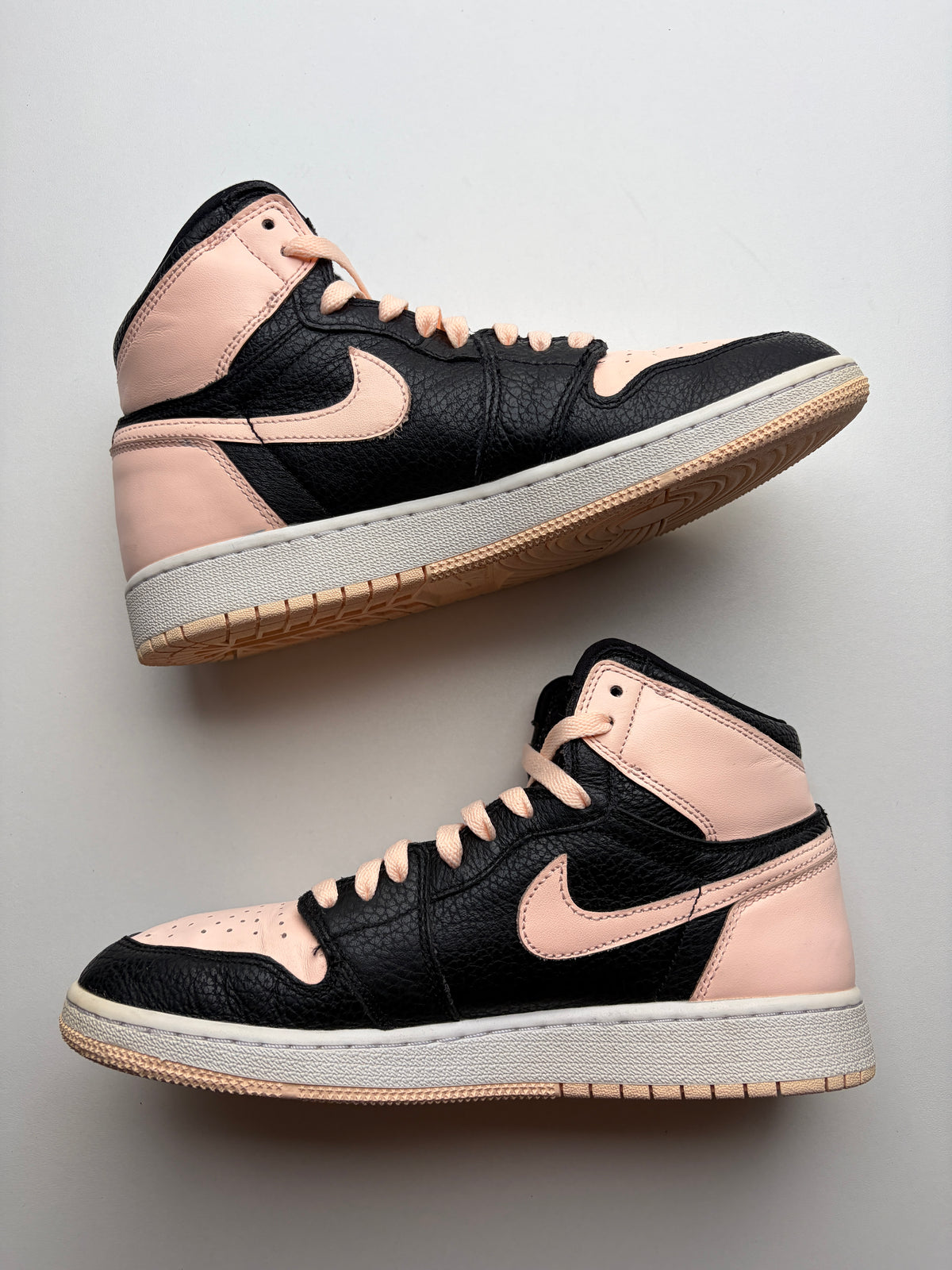 Jordan 1 High Noir Pourpre - Taille 40