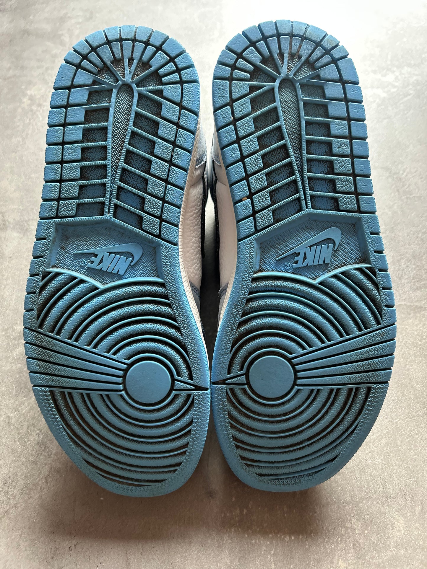 Jordan 1 High University Blue